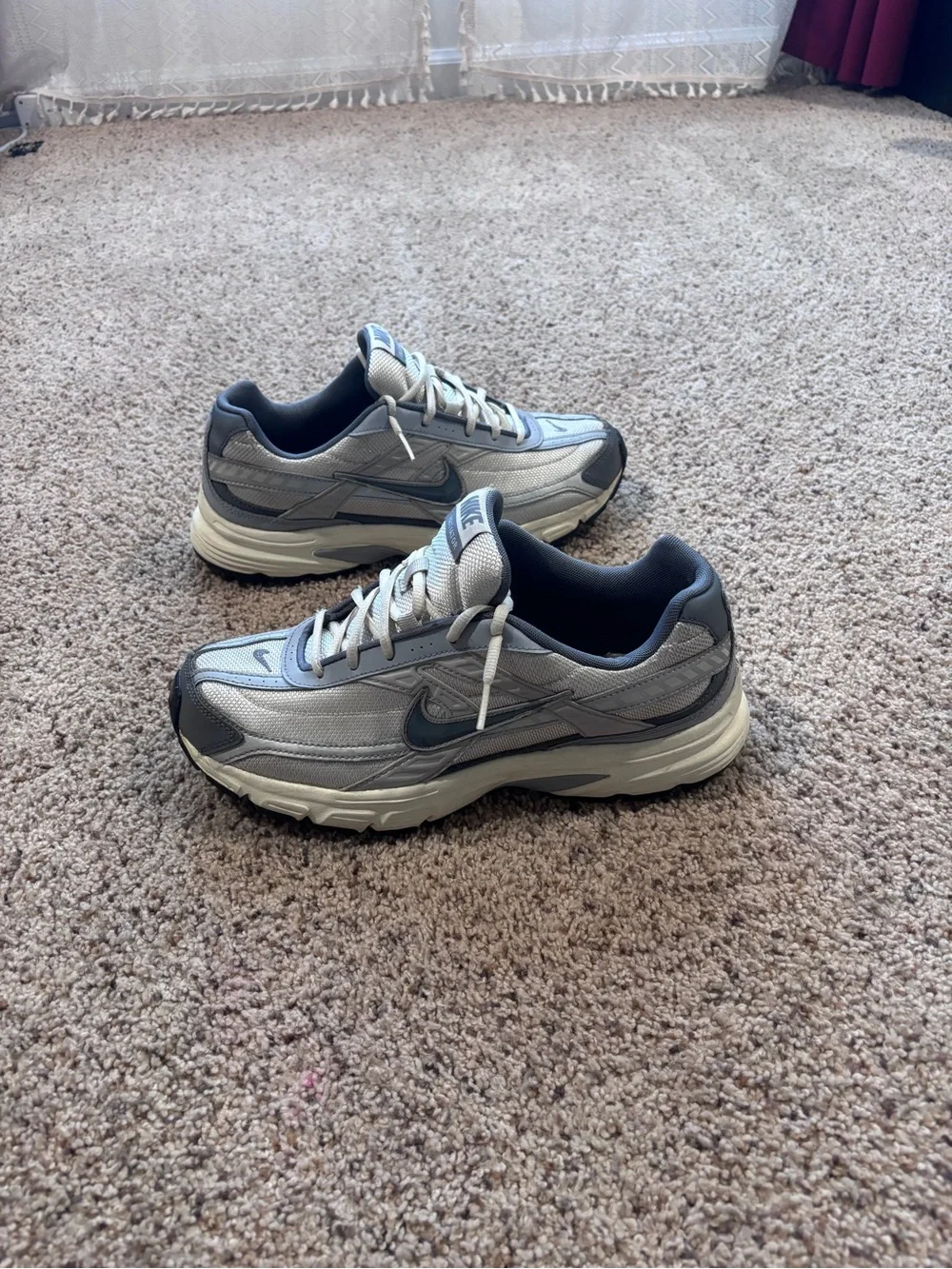 Nike classic silhouette